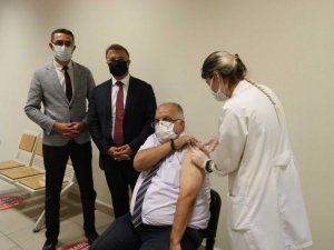 Mersin Adliyesi’nde ’Covid-19 aşı noktası’ hizmete girdi