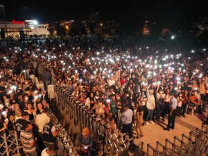 Şanlıurfa’da Gripin konserine yoğun ilgi