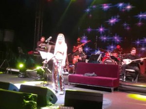 Yıldız Tilbe Ankaralı sevenleriyle buluştu