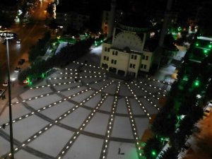 Pursaklar’da Hicret Cami Meydanı artık ışıl ışıl