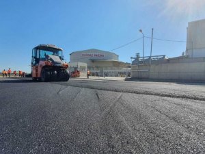 Büyükşehir Belediyesinden Tarsus Ticaret Merkezine yol desteği