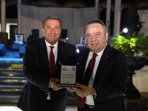 Başkan Böcek: “Meslek odaları ve STK’lar ile işbirliğindeyiz”