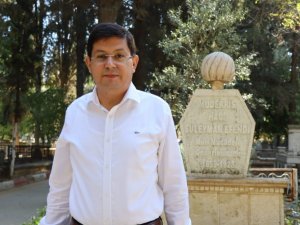 Başkan Özcan, Hacı Süleyman Efendi’yi mezarı başında andı