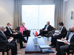 Bakan Çavuşoğlu, AGİT Genel Sekreteri Helga Schmid ile görüştü