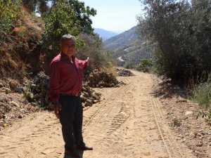 Ketenova’da yol çalışmaları devam ediyor