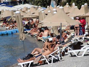 Bodrum sahilleri doldu taştı