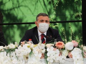 Vali Atay: "Yoğun bakımda tedavi görenler aşısız kişilerden oluşuyor"