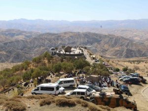 Şırnak’ta 3 asırlık ’mezarlık ziyareti’ geleneği