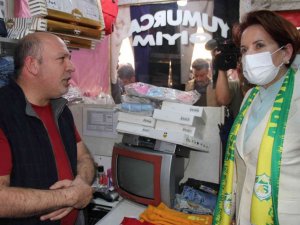 Meral Akşener esnafın nabzını tuttu