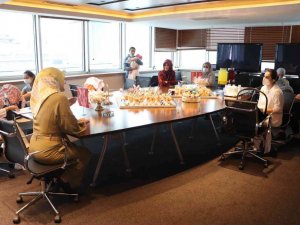 Gebelere anne sütünün fiziksel ve psikolojik faydaları anlatıldı