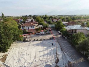 Döşemealtında parke çalışmaları sürüyor