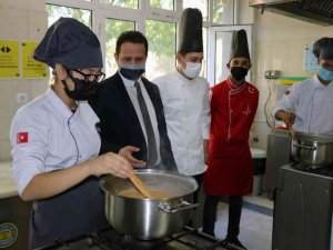 Milli Eğitim Müdürü Çay, Turizm AR-GE okulunu ziyaret etti