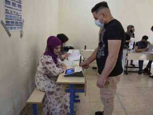Irak’ta genel seçimlerin özel oylaması başladı