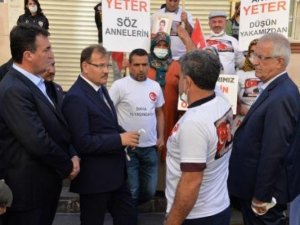 Hakan Çavuşoğlu ve Bursa heyeti Diyarbakır annelerini ziyaret etti