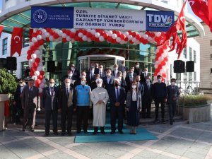 Diyanet İşleri Başkanı Erbaş, TDV Gaziantep Yükseköğrenim Kız Öğrenci Yurdu’nun açılışını yaptı