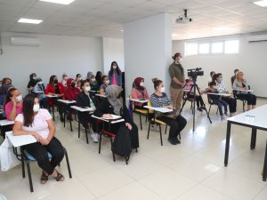 Kadınlar meme kanserine karşı bilgilendirildi