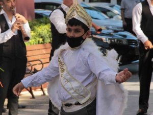 Menteşe’de şenliğin ikinci günü sünnet şöleni ile başladı