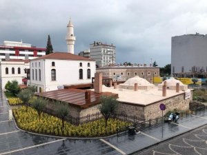 Tarihi eserler ayağa kaldırılıyor