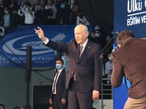 Bahçeli: “Öğretim üyelerine meydan okuyan, hakaret eden bir güruhun Türk gençliğini değil, hain planları temsil ettiği çok açıktır”