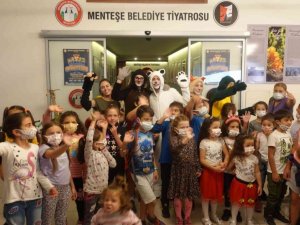 Çocuklar “Ormanın Anahtarı” adlı oyunu ilgiyle izledi