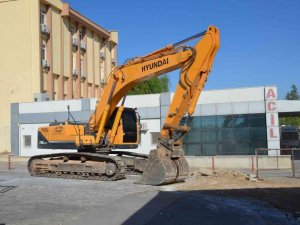 Didim’li hayırseverler destek oldu; acil servise yeni bölümler için kazma vuruldu