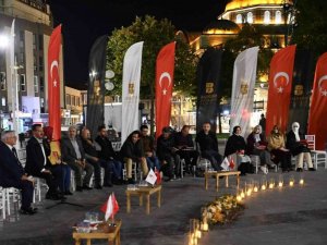 Balıkesir’de, Tarihi Cami meydanında ’Şiir’ akşamları