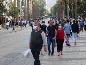 Denizli son baharda yazı yaşıyor