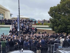 Cumhurbaşkanı Erdoğan, iş adamı Ahmet Gür’ün cenaze törenine katıldı