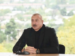 Aliyev, Ermenistan işgalinden kurtarılan Hadrut’u ve Tuğ köyünü ziyaret etti