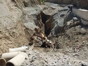 Erzurum Uzundere Barajı’nda çalışmalar aralıksız devam ediyor