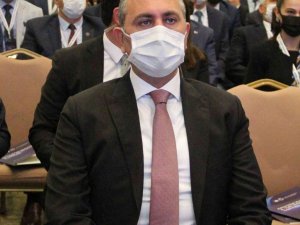 Bakan Gül: "Şehit olan polislerimize Allah’tan rahmet diliyorum. Milletimizin başı sağ olsun"