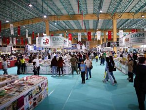 Yazarlardan Büyükşehir Kitap Fuarı’na tam not
