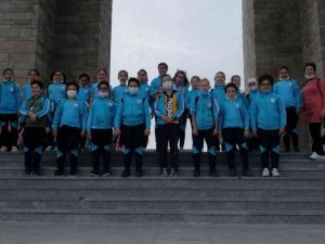 Çanlı öğrenciler Şehitler abidesini gezdi