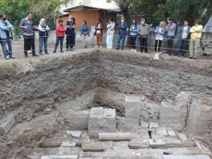 Balıkesir’de Adramytteion kazılarında Roma hamamı ortaya çıktı