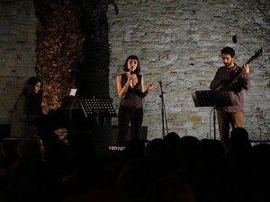 Genç sanatçılardan Güvercinada’da muhteşem performans