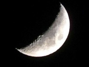 Ay güzelliğiyle büyüledi