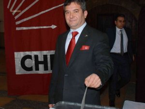 Kadın fotoğrafı ile yaptığı paylaşım tepki toplayan CHP’li başkan görevden alındı