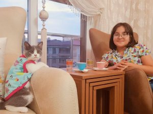 Doğumu geciken kediye sezaryen yapıldı