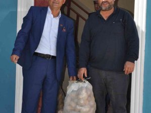 “İrem Derici’nin patatesi hazır, alması için köyümüze bekliyoruz”