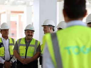 Bakan Varank TOGG Gemlik Tesisleri İnşaatında incelemelerde bulundu: