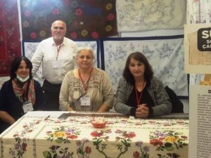 Tarihî duvar örtüleri sergilendi