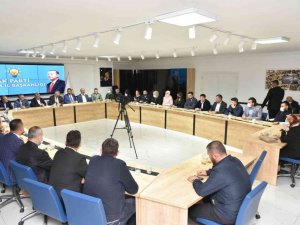 Başkan Aşgın icraatlarını il teşkilatına anlattı