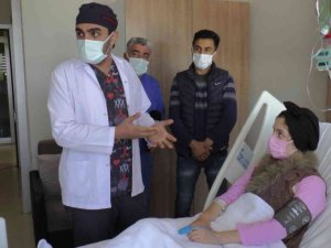 Kalbindeki delik kalp zarından yapılan yama ile kapatıldı