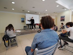 Kartal Belediyesi Sanat Akademisi yüz yüze eğitimlerine başladı