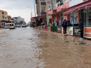Osmaniye’de ceviz büyüklüğünde dolu yağdı