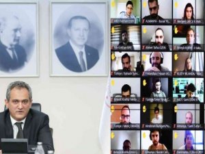 Bakan Özer, MEB yurt dışı bursiyerleri ile buluştu