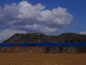 İzmir Büyükşehir Belediyesinden Foça’daki cüruf tesisini kapatma kararı
