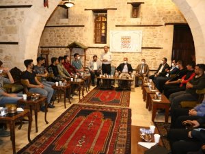 AK Parti’den “Mahalle Bizim, Gençlik Bizim” buluşması