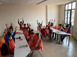 TEMA 100 öğrenciye doğa eğitimi verdi