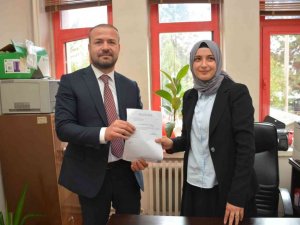 Özçelik-İş Sendikası Karabük Şube Başkanı Yılmaz mazbatasını aldı